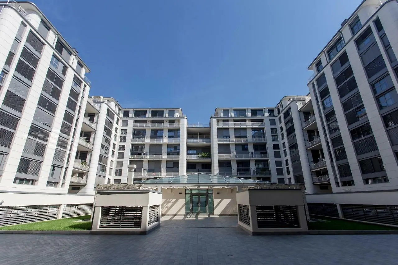 Unico Studios Milan 0*,