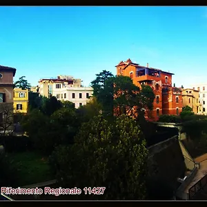 Manuela's Cozy Trastevere , Rome Italy