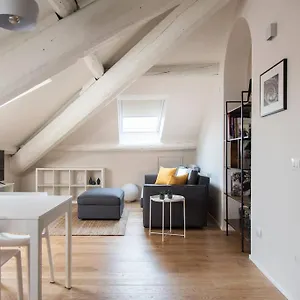  Apartment Breathtaking Castle View Youhosty - Quintino Sella