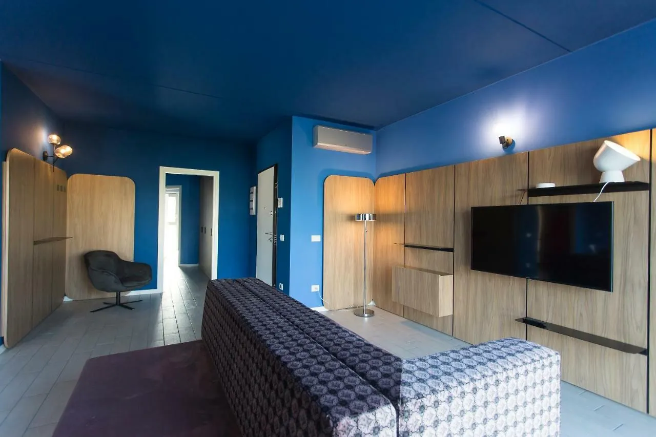 Unico Studios Milan 0*,